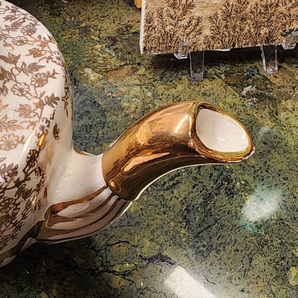 Vintage Gibsons Staffordshire England Teapot – W802 – Gold Floral – 6" × 10" – M - Picture 7 of 8